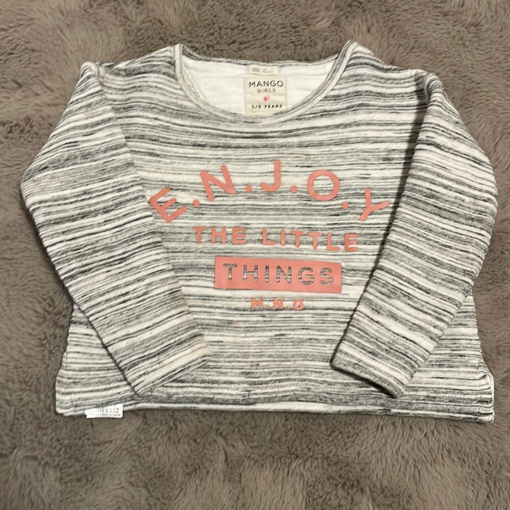 3 for $20 Lightly used Mango Girls Sweatshirt size 5/6years